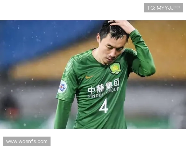 李磊工体独坐引离队猜想:10 年国安生涯或迎转折点 李磊工体独坐引离队猜想:10 年国安生涯或迎转折点